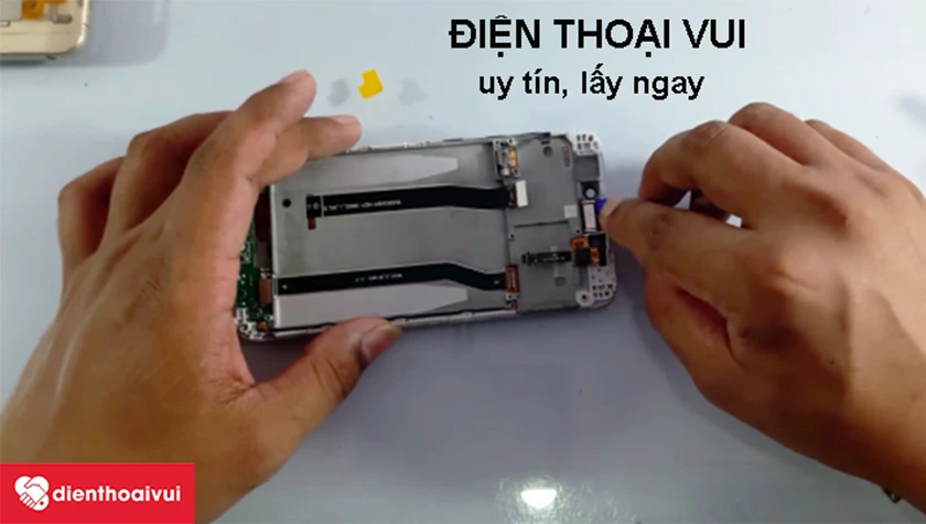 Dịch vụ thay m&agrave;n h&igrave;nh Xiaomi Redmi Note 4X uy t&iacute;n, chất lượng tại Điện Thoại Vui