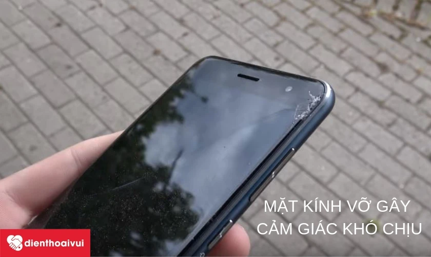Mặt k&iacute;nh vỡ g&acirc;y kh&oacute; chịu trong trải nghiệm