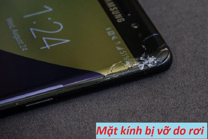 mặt k&iacute;nh bị nứt hoặc vỡ ảnh hưởng đến chất lượng cảm ứng v&agrave; hiển thị của người sử dụng