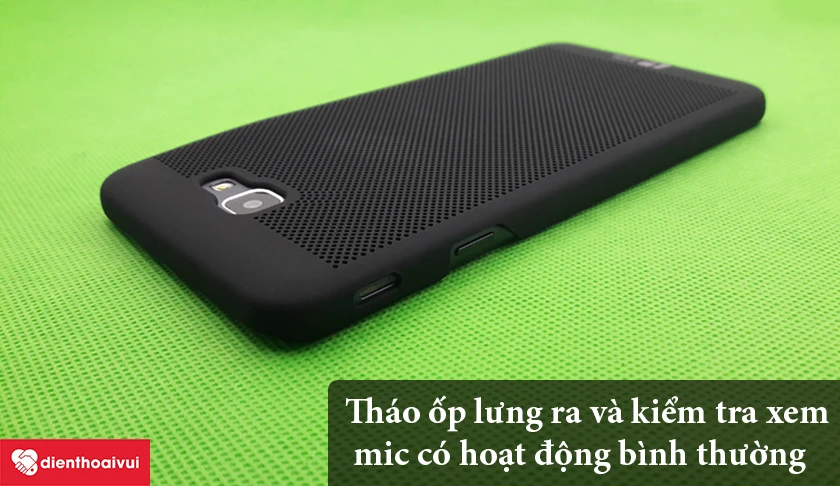 tháo ốp lưng ra và kiểm tra