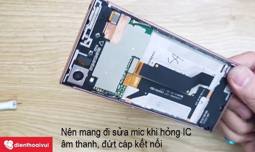 Thay mic khi đứt cáp kết nối