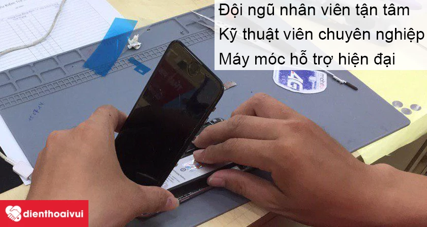 đội ngũ nh&acirc;n vi&ecirc;n l&agrave;m việc chuy&ecirc;n nghiệp, tận t&acirc;m