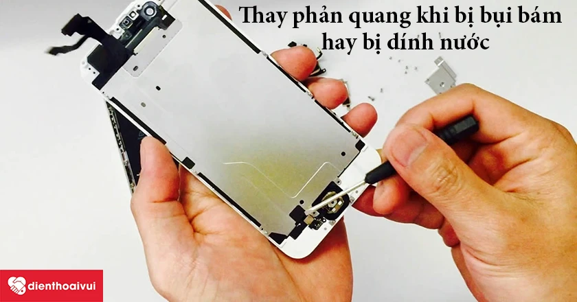 Thay phản quang khi bị bụi bẩn, d&iacute;nh nước