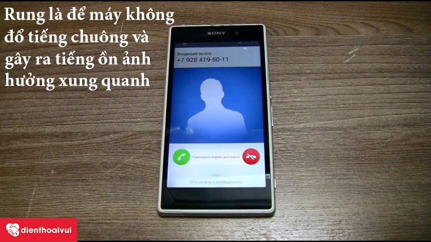 T&Iacute;nh năng rung gi&uacute;p th&ocirc;ng b&aacute;o cho người d&ugrave;ng c&oacute; tin nhắc hoặc th&ocirc;ng b&aacute;o mới
