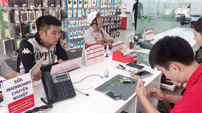 Sửa chữa điện thoại Huawei P30 Pro uy t&iacute;n tại Điện Thoại Vui