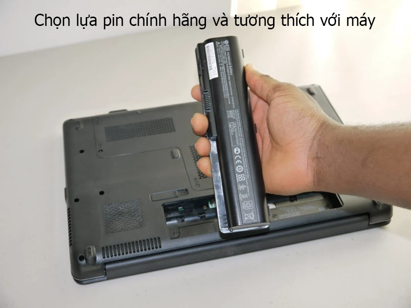 c&aacute;ch thay pin laptop