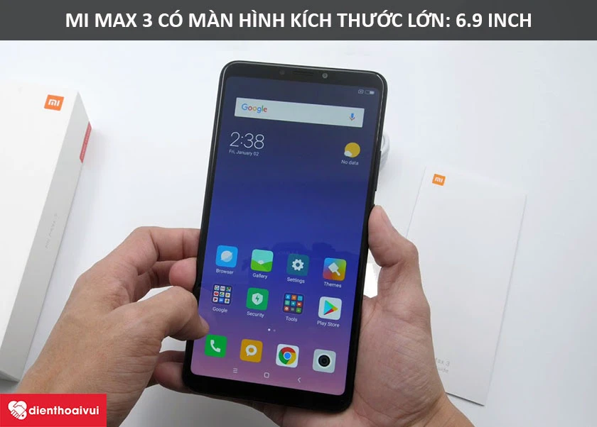Xiaomi Mi Max 3 được trang bị một m&agrave;n h&igrave;nh c&oacute; k&iacute;ch thước lớn như một chiếc m&aacute;y t&iacute;nh bảng - l&ecirc;n đến 6.9 inch