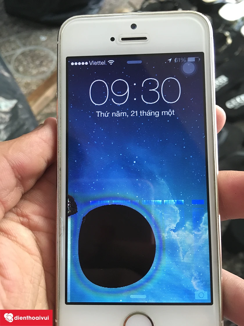 Biểu hiện và nguyên nhân màn hình iPhone 6s, 6s Plus bị đốm màu, đốm đen, chấm đenchảy mực