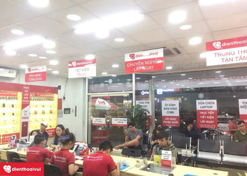 Thay m&agrave;n h&igrave;nh Realme 3 gi&aacute; rẻ, bảo h&agrave;nh 6 th&aacute;ng đến ngay Điện thoại vui