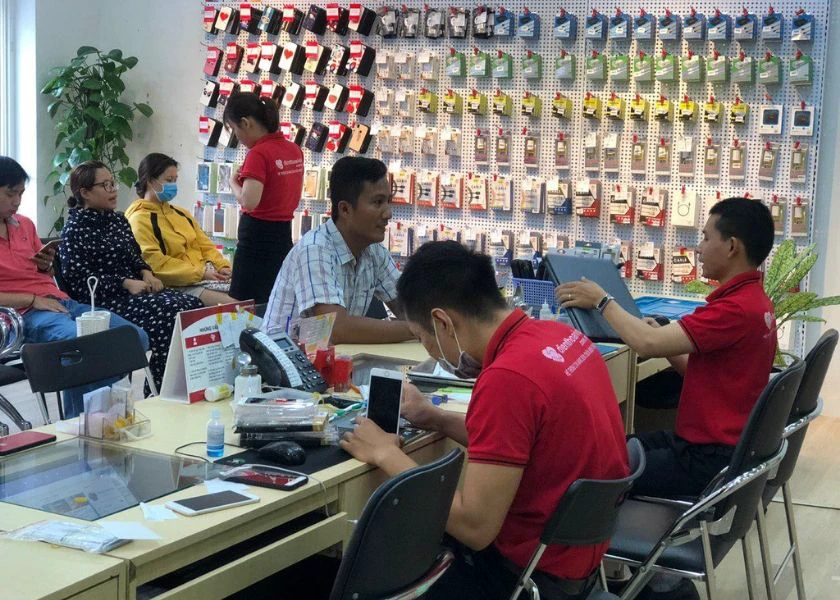 thay pin iphone uy tín, chính hãng tại Điện Thoại Vui