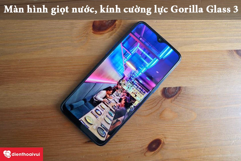 Realme 3 &ndash; M&agrave;n h&igrave;nh giọt nước, trang bị k&iacute;nh cường lực Gorilla Glass 3