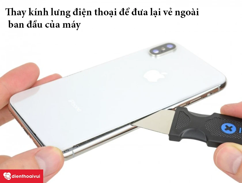 Thay k&iacute;nh lưng mang m&aacute;y về vẻ đẹp ban đầu