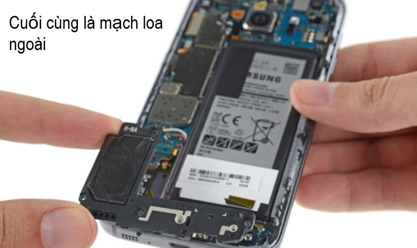gỡ bỏ miếng dán màu vàng (ở dưới hình)