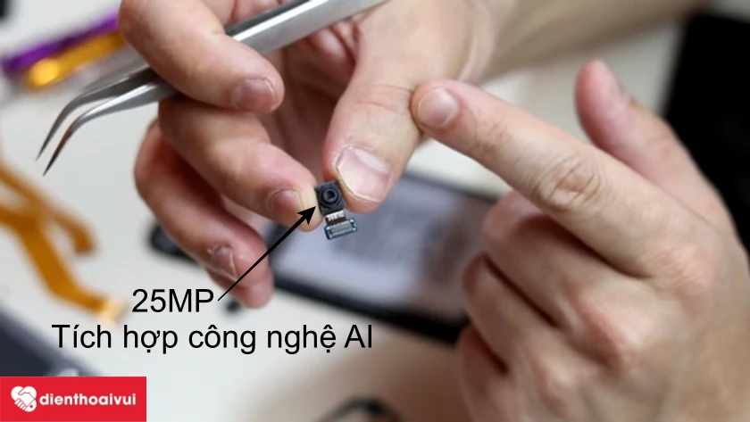 Camera selfie có cảm biến 25MP tích hợp công nghệ AI thông minh