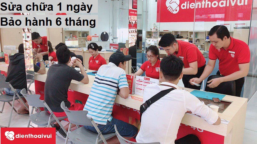 Thay camera sau Samsung Galaxy A6 Plus 2018 gi&aacute; tốt, uy t&iacute;n tại Điện Thoại Vui