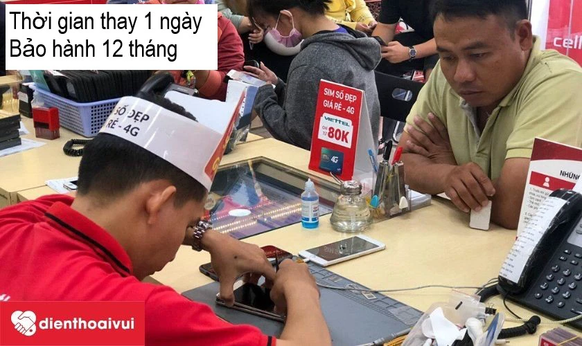 Điện Thoại Vui - dịch vụ thay k&iacute;nh Samsung Galaxy J7 ch&iacute;nh h&atilde;ng, uy t&iacute;n, lấy nhanh
