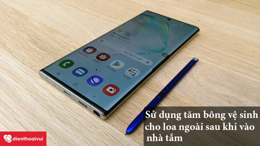 D&ugrave;ng tăm b&ocirc;ng lau khi sử dụng trong m&ocirc;i trường ẳm ướt