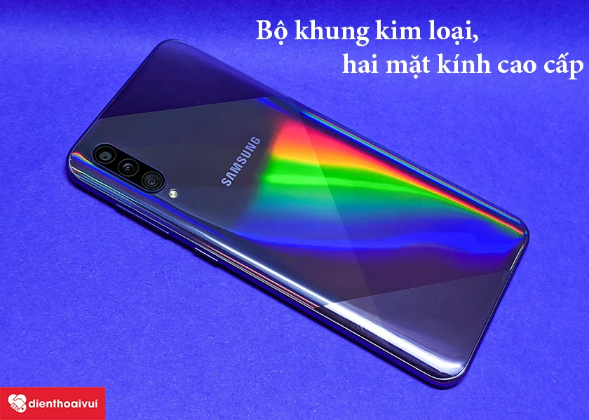 Samsung Galaxy A50s &ndash; Bộ khung kim loại, hai mặt k&iacute;nh cao cấp