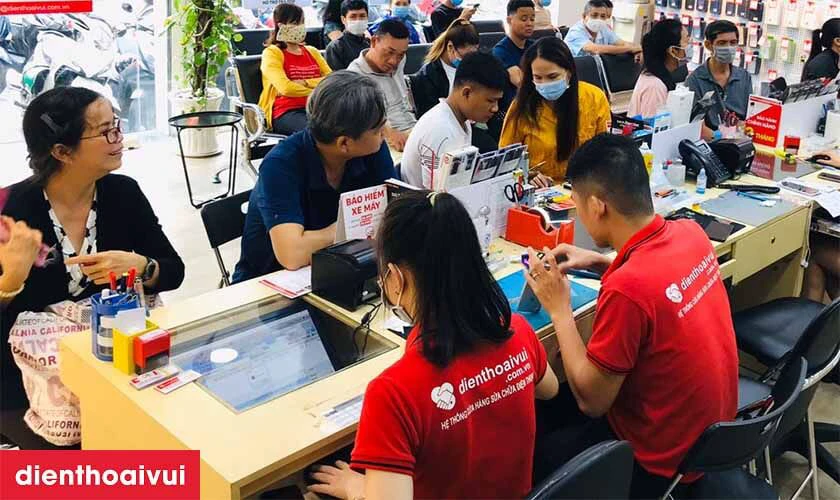 Thay main iPhone ch&iacute;nh h&atilde;ng gi&aacute; rẻ tại Điện Thoại Vui