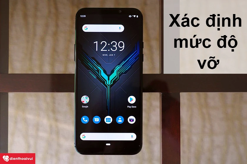 Cần l&agrave;m g&igrave; đầu ti&ecirc;n khi điện thoại kh&ocirc;ng may rơi vỡ mặt k&iacute;nh?