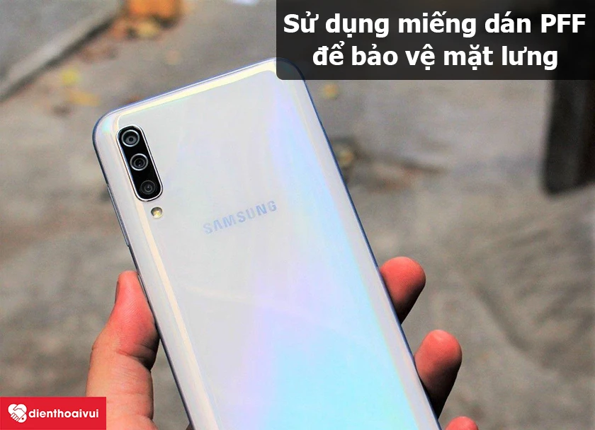 Sử dụng miếng dán PFF mặt lưng