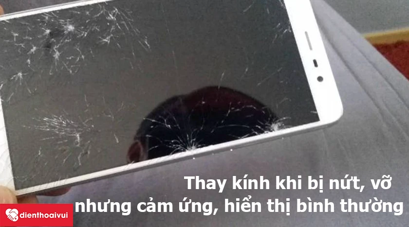 C&aacute;ch ph&acirc;n biệt t&igrave;nh trạng hỏng m&agrave;n h&igrave;nh v&agrave; mặt k&iacute;nh