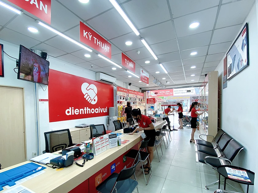 Thực hiện tổng vệ sinh bổ sung cửa hàng