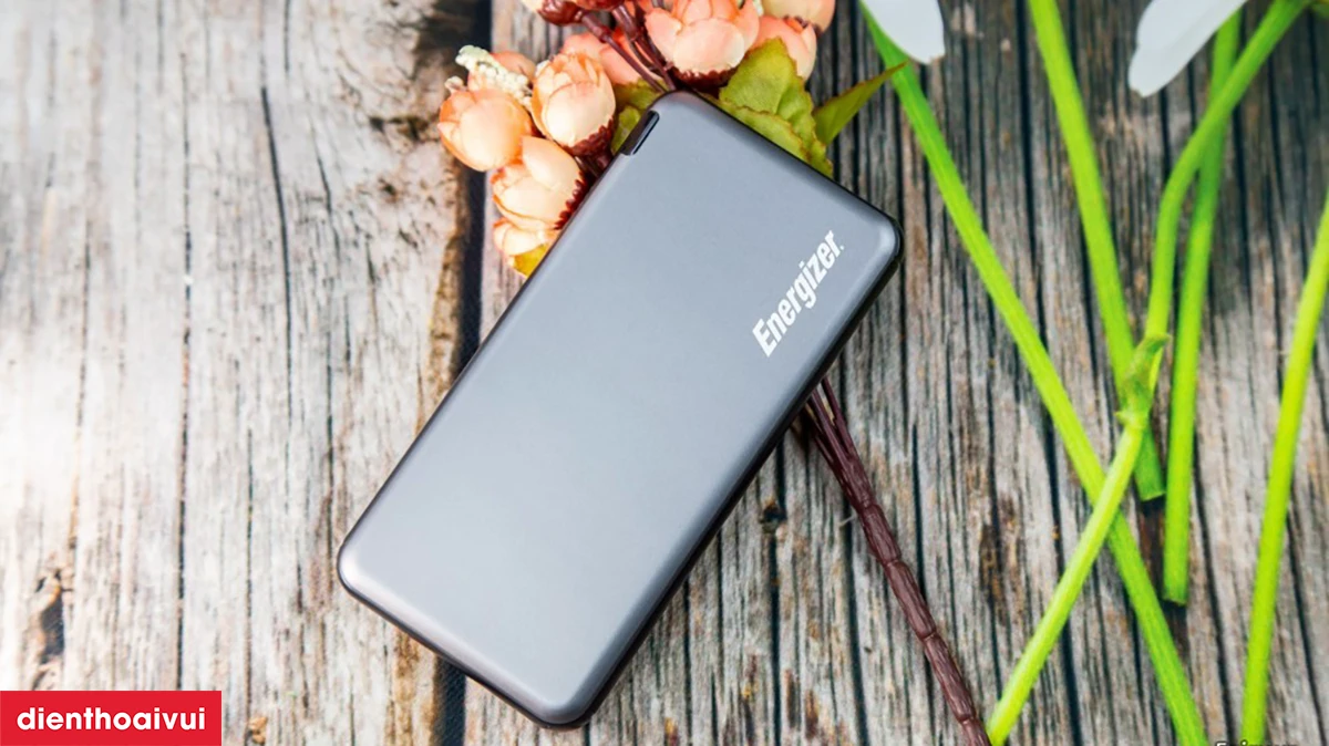 Đ&aacute;nh gi&aacute; thiết kế Pin dự ph&ograve;ng Energizer 10.000 mAh UE10046