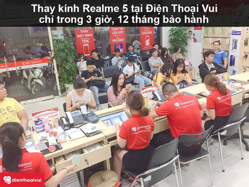 Dịch vụ thay k&iacute;nh Realme 5 ch&iacute;nh h&atilde;ng, gi&aacute; rẻ tại Điện Thoại Vui