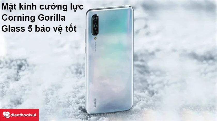 Xiaomi Mi CC9 &ndash; Mặt k&iacute;nh cường lực Corning Gorilla Glass 5 bảo vệ tối ưu