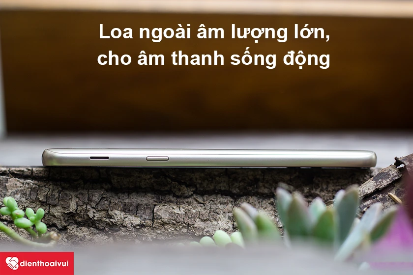 Samsung Galaxy J8 2018 &ndash; Loa ngo&agrave;i &acirc;m lượng lớn, cho &acirc;m thanh sống động