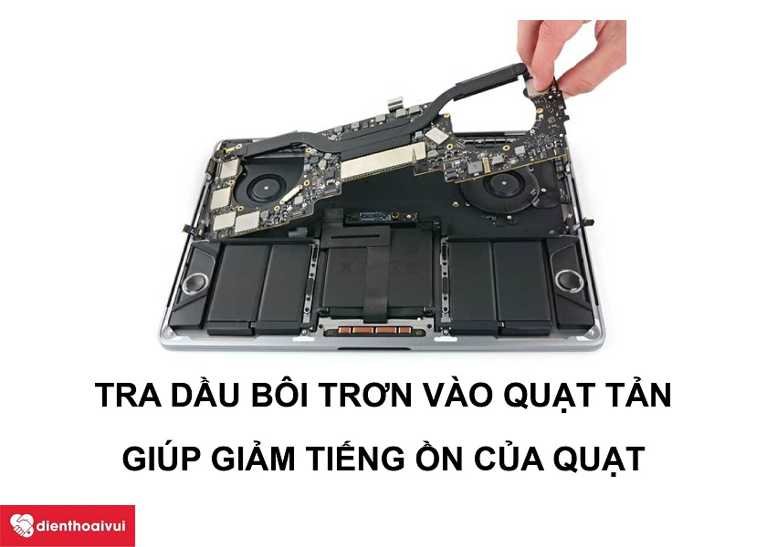 Tra dầu b&ocirc;i trơn v&agrave;o trục quạt