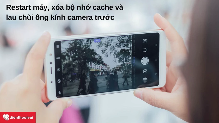 Lau ch&ugrave;i ống k&iacute;nh camera