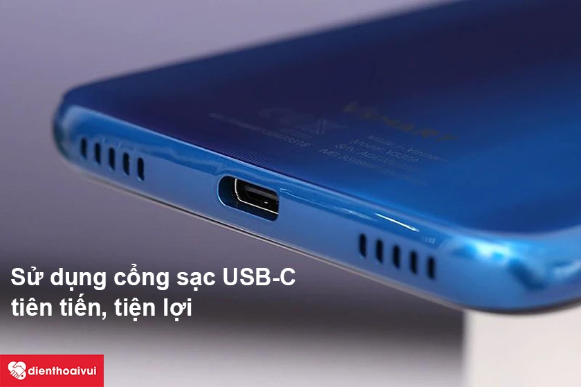 Vsmart Star 3 – Sử dụng cổng sạc USB-C tiên tiến, tiện lợi