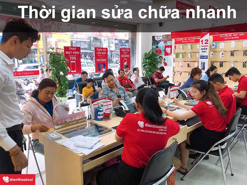 Dịch vụ thay k&iacute;nh lưng iPhone SE 2020 gi&aacute; rẻ lấy ngay tại Điện Thoại Vui