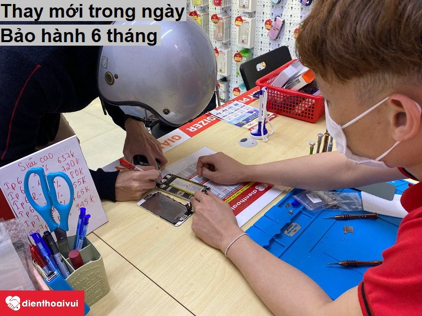 Thay m&agrave;n h&igrave;nh gi&aacute; tốt, nhanh ch&oacute;ng tại Điện Thoại Vui