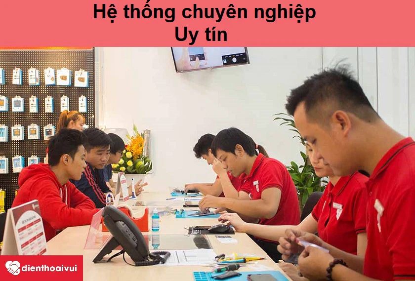 Dịch vụ thay anten s&oacute;ng điện thoại iPhone chất lượng, uy t&iacute;n tại Điện Thoại Vui