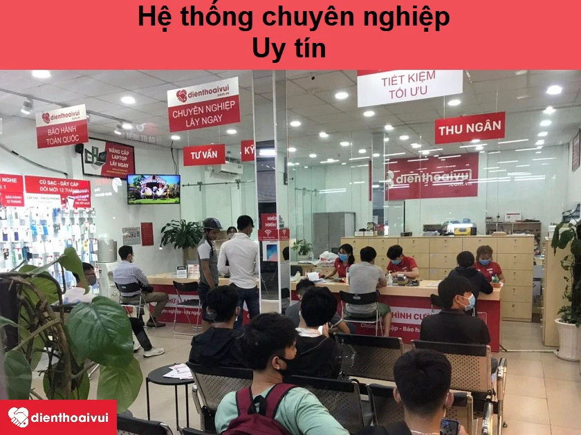 Dịch vụ thay c&aacute;p home điện thoại iPhone uy t&iacute;n, gi&aacute; rẻ tại Điện Thoại Vui