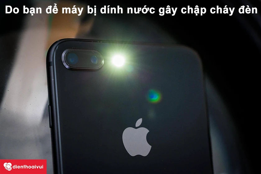 Nguy&ecirc;n nh&acirc;n dẫn đến đ&egrave;n flash kh&ocirc;ng s&aacute;ng, bị hư