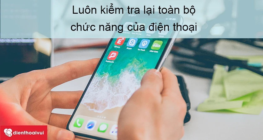 Kiểm tra chức năng tr&ecirc;n m&aacute;y trước khi thay vỏ điện thoại