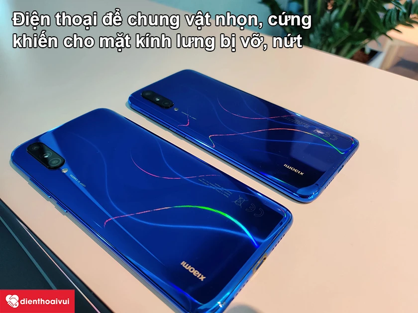 Cách kiểm tra kính lưng Xiaomi Mi 9 Lite chính hãng