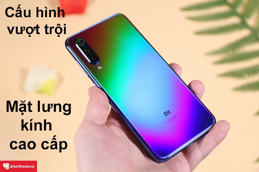 Xiaomi Mi 9 SE - Cấu hình vượt trội mặt lưng kính cường lực cao cấp