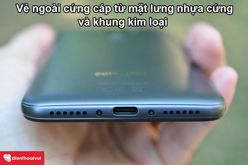 Xiaomi Pocophone F1 &ndash; mặt lưng nhựa cứng v&agrave; khung kim loại