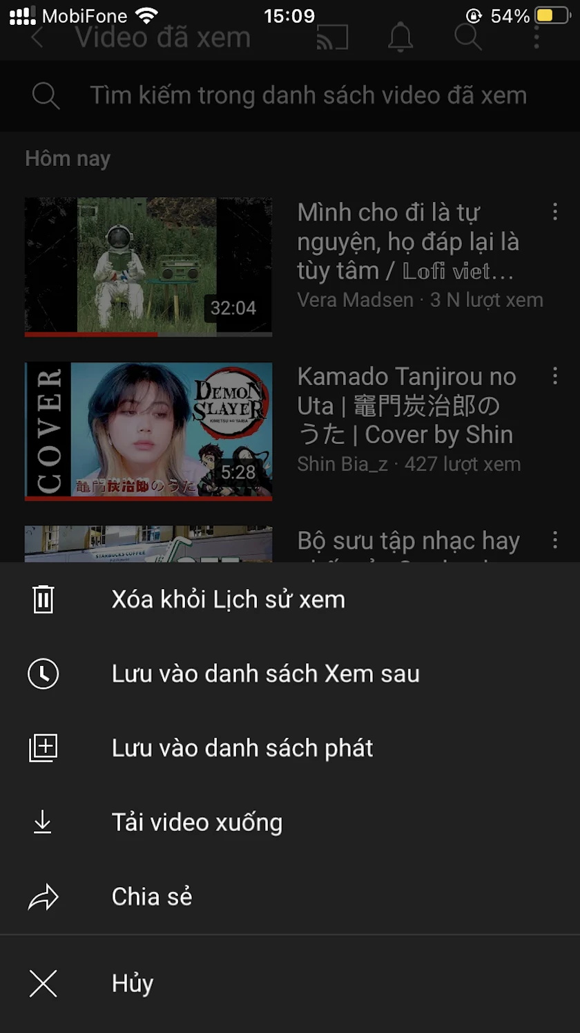 C&aacute;ch xo&aacute; video đ&atilde; xem tr&ecirc;n Youtube - giao diện điện thoại