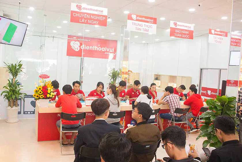 Địa chỉ thay kính iPhone 12 Mini chính hãng, uy tín, giá tốt tại TPHCM và HN