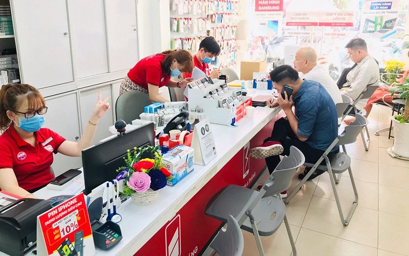 Thay k&iacute;nh Sony Xperia XZ3 ch&iacute;nh h&atilde;ng, gi&aacute; rẻ tại H&agrave; Nội v&agrave; Hồ Ch&iacute; Minh
