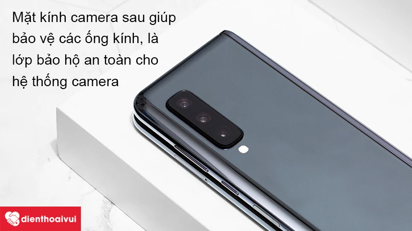 Đặc điểm của mặt k&iacute;nh camera Samsung Galaxy Fold