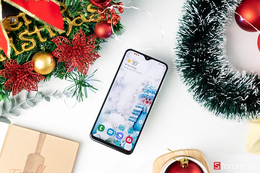 Lễ gi&aacute;ng sinh 2021 tặng qu&agrave; g&igrave;? Sale Noel khủng tại Điện Thoại Vui