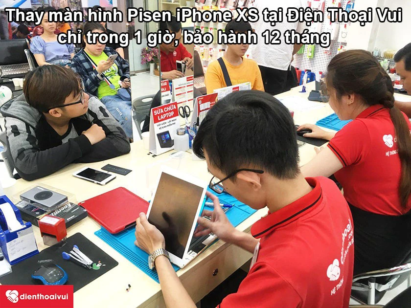 Dịch vụ thay m&agrave;n h&igrave;nh Pisen iPhone XS ch&iacute;nh h&atilde;ng, uy t&iacute;n tại Điện Thoại Vui