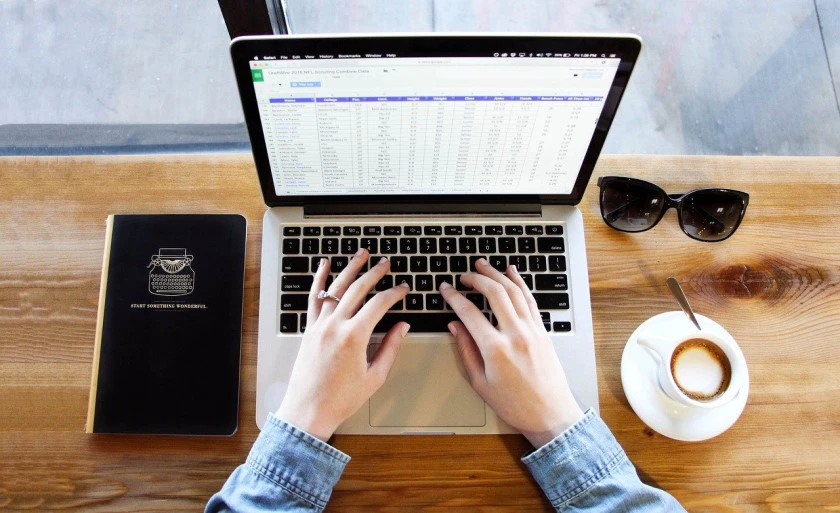 Tại sao cần kiểm tra bảo h&agrave;nh của Macbook, Pro?